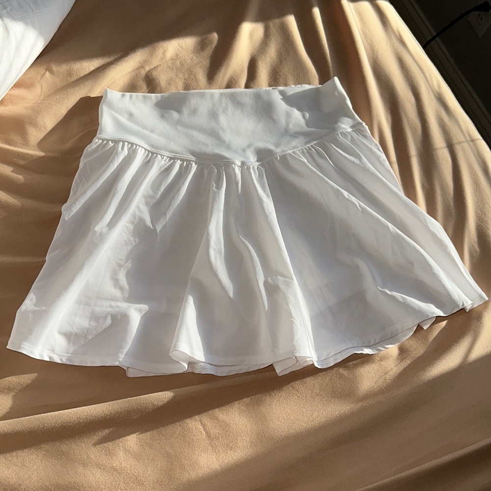 Aerie White Skirt / Skourt BRAND NEW 🤍